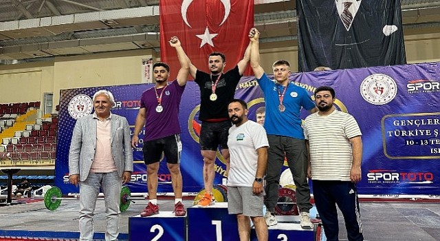 Nevşehir Belediyesi sporcusu Serdar Benli Türkiye üçüncüsü olmayı başardı