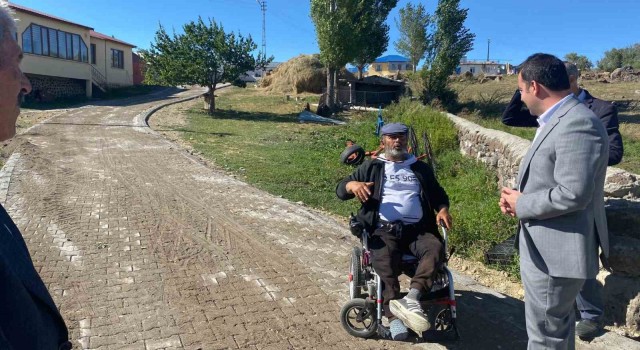 Arpaçay Kaymakamı Akköz, köy ziyaretlerini sürdürüyor