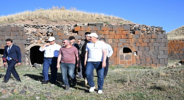 Erzurum Valisi Çiftçi’nin tabya mesaisi