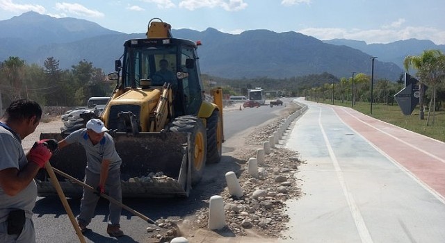 Kemer Çamyuva’da altyapı çalışmaları