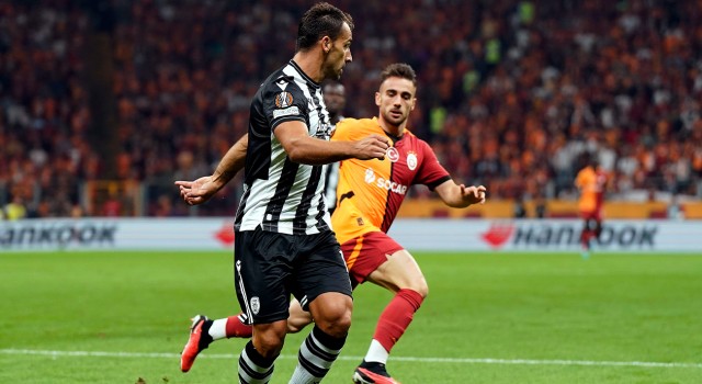 Galatasaray'dan Paok'a 'Üçlük Pençe'