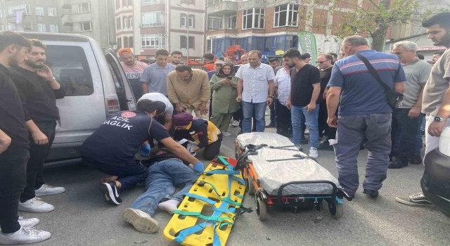 Ordu’da motosiklet ile hafif ticari araç çarpıştı: 1’i ağır 2 yaralı