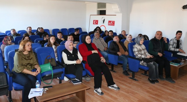 Erzincan'da çiğ süt ve hayvancılık desteklemeleri eğitimi