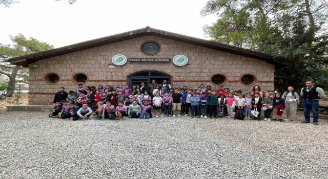 Doğa korumadan Datça’da öğrencilere tabiat eğitimi