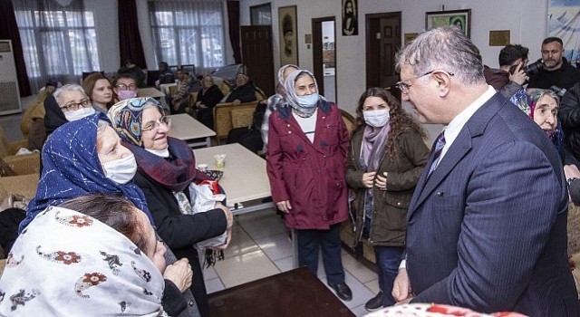 Başkan Tugay Buca Cemevi’nde Hızır Orucu lokmasına ortak oldu