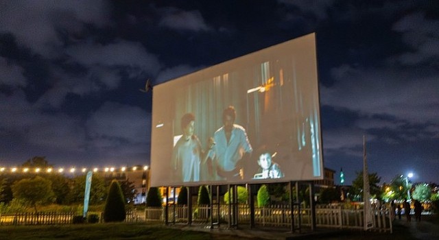 Kartepe’de Yaz Akşamlarına Sinema Keyfi