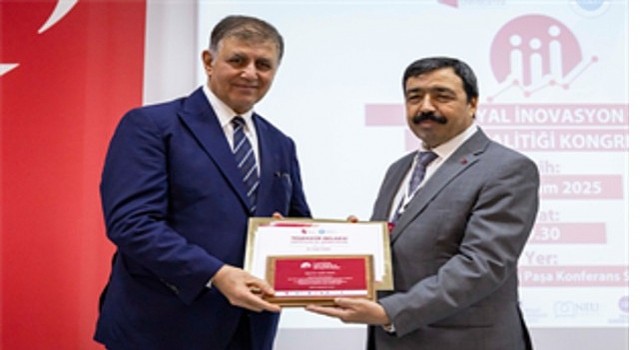 İzmir Büyükşehir Belediye Başkanı Dr. Cemil Tugay,: "Önceliğimiz inovasyon"