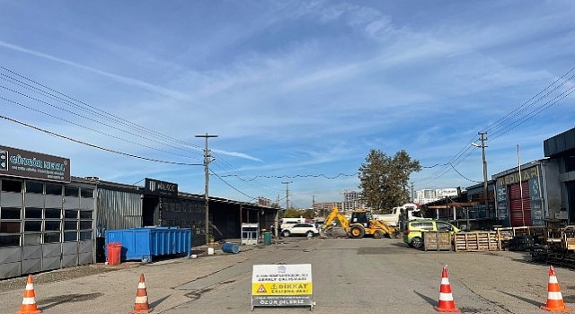 Nilüfer Belediyesi Beşevler Sanayi Sitesi’nin yollarını yeniliyor