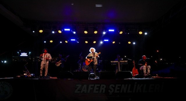 Burhaniye Ören’de Yeni Türkü ile Nostalji Rüzgârları Esti
