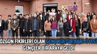 Özgün Fikirleri Olan Genç Kültür Kart Üyesi Gençler Bir Araya Geldi