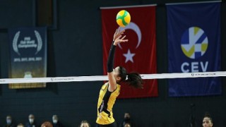 VakıfBank, 6’da 6 ile çeyrek finalde