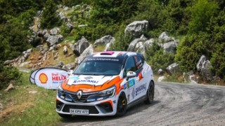 Clio Trophy Turkey By Evofone Yeşil Bursa Rallisi’nde Kazanan Tuncer Sancaklı & Asena Sancaklı İkilisi Oldu