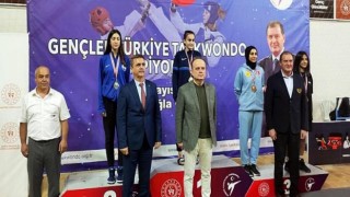 Osmangazili Taekwondocudan Gümüş Madalya