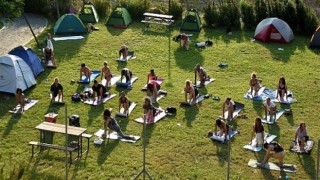 Yoga festivali Bornova Macera Parkı’nda başladı