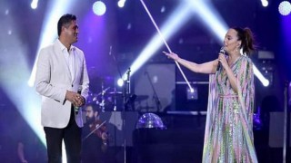 Ebru Gündeş’le Aliağa’da 50 Bin Kişilik Muhteşem Konser