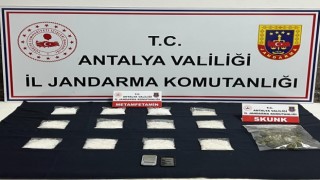 Piyasaya uyuşturucu sürmeye hazırlanan şüpheli operasyonla yakalandı