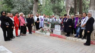 Kadın Muhtarlar Günü’nde, Gül Esin mezarı başında anıldı