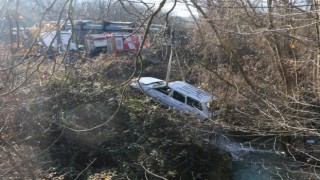 Emekli aylığını çekmek için evden çıkmıştı, dere yatağında otomobilde cesedi bulundu