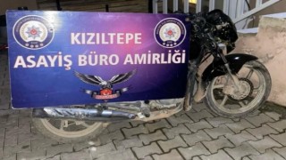 Mardin’de çalıntı motosikletle yakalanan 2 kişi gözaltına alındı