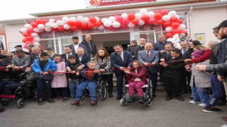 Özel bireylere umut olacak yaşam merkezi hizmete açıldı