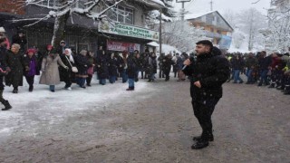 Geleneksel olan festivalde 1 ton hamsi pişti, 7’den 70’e yüzler güldü