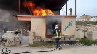 Hatay’da bir evde çıkan yangın maddi hasara neden oldu