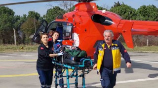 Beyin kanaması geçiren yaşlı adamın yardımına ambulans helikopter yetişti