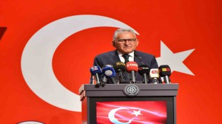 Büyükkılıç: “İstiklal Marşı, Türk milletinin bağımsızlık ve özgürlük mücadelesinin simgesidir”