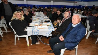 Lapseki Belediyesi ilk iftarını Dalyan Mahallesinde verdi