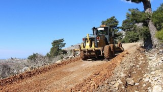 Manavgat Yaylaalan Mahallesi’nde asfalt hazırlığı