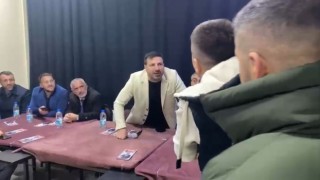 Seçmen, Davut Güloğlu’nun elinden zor kurtuldu