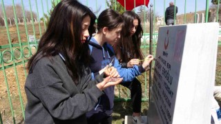 Yozgat’ta öğrencilerden şehitlere büyük vefa