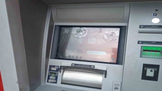 Alanya’da ATM’nin ekranına zarar verildi