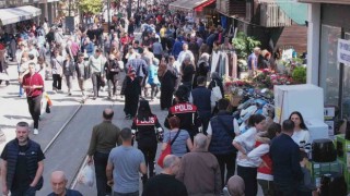 Bursa polisi bayram öncesi çarşı bölgesinde kuş uçurtmadı