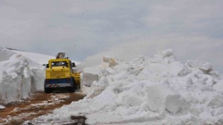 Turizm cenneti Nemrut Krater Gölü’nün yolu açılıyor