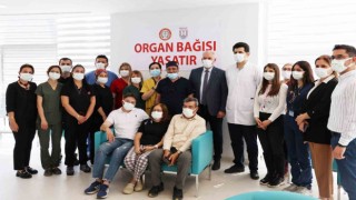 28 yıl önce sevgisini, şimdi de böbreğini verdi