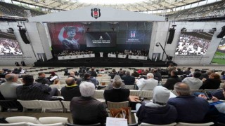 Hasan Arat: “Bu kongrede Beşiktaş’ı farklı yerlere götüreceğimiz belli oldu”