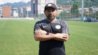 İlhan Palut: “Tüm sorumluluğum Rizespor’u ligde en başarılı yerde bitirtmek”