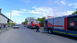 İzmir’de tekstil fabrikasındaki yangın söndürüldü