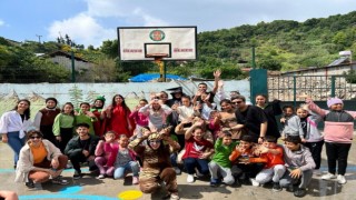 KAEÜ Sağlık Hizmetleri Topluluğu, Hatay’da depremzede çocuklara dokundu