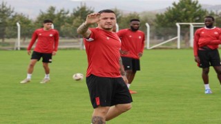 Sivasspor’da Rey Manaj takımla çalıştı