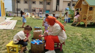 Kahramanmaraş’ta dönüştürülebilir malzemelerden açık hava sınıfı oluşturuldu