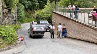 Uzungöl’de faciadan dönüldü: Freni tutmayan otomobil takla attı