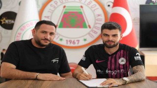 Isparta 32 Spor’dan sol bek transferi