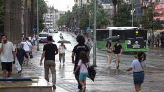 Denizli aylar sonra düşen yağmurla serinledi