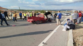 Yolun karşısına geçmek isteyen elektrikli motor sürücüsüne araç çarptı; 1 ölü