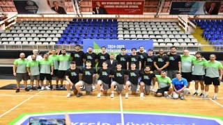 Balıkesirli sporseverlere hafta sonu basketbol ve voleybol ziyafeti