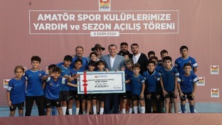 Zeytinburnu’ndaki Amatör Futbol Kulüplerine Nakit Desteği Devam Ediyor