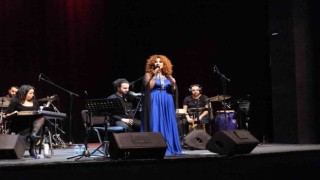 ”Dünya sesleri Bursa’da” konserleri Lena Chamamyan ile başladı