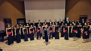 Manisa Büyükşehir Belediyesi Çok Sesli Gençlik Korosu’na Antalya’da ödül